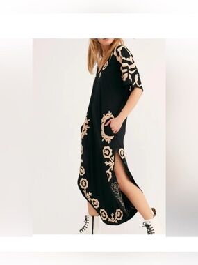 Free People Beach 🏝️ Embroidered black dress